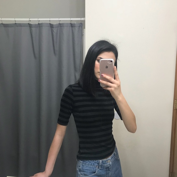 BLACK AND GREEN STRIPED TOP - Picture 2 of 2